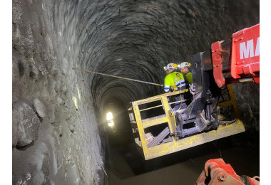 Avance de los trabajos de bulonado en los túneles ferroviarios de la línea Huelva-Zafra para UTE Renovación Calañas.